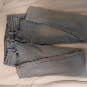 American eagle light washed jeans